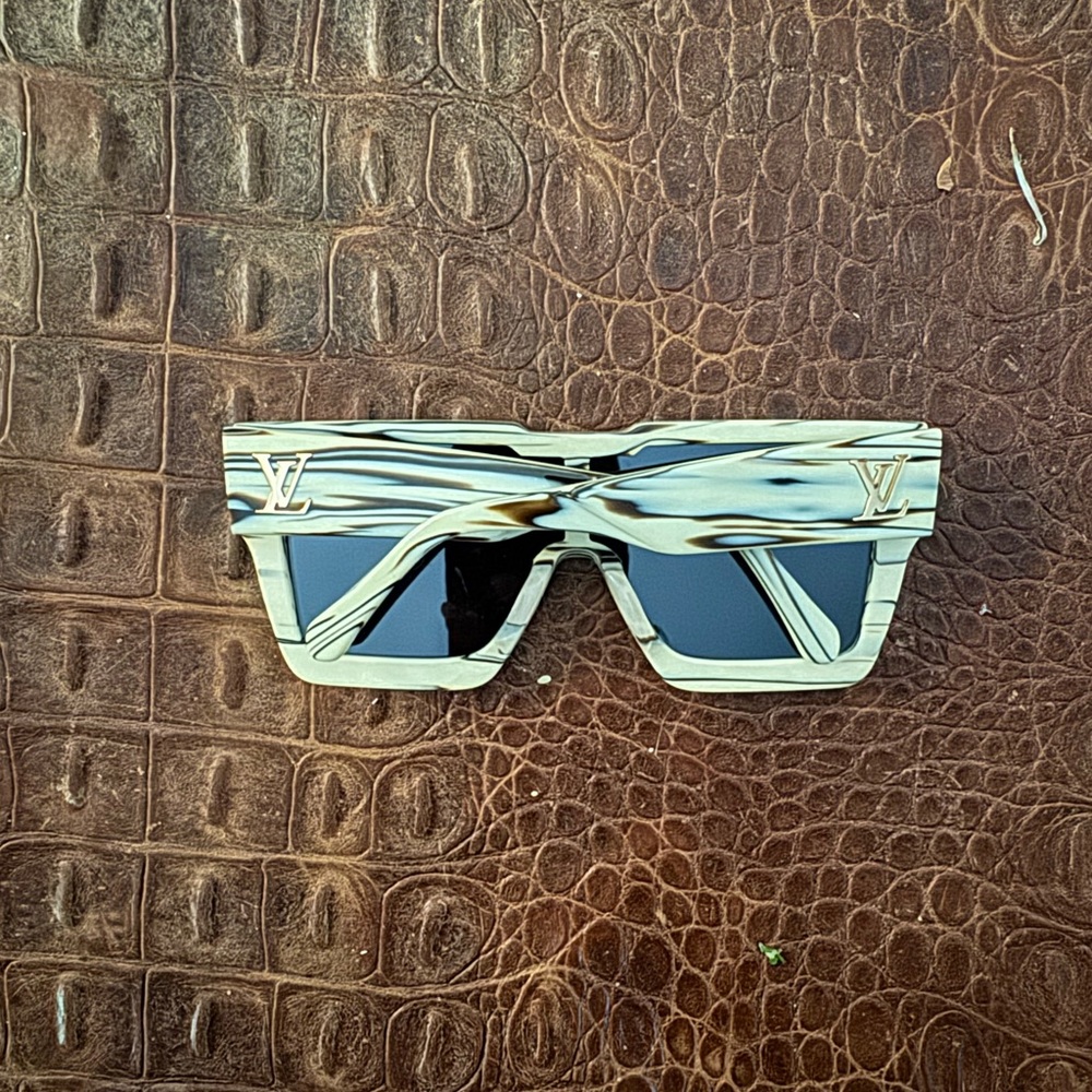 Louis Vuitton Cyclone Sunglasses - Picture 3 of 9